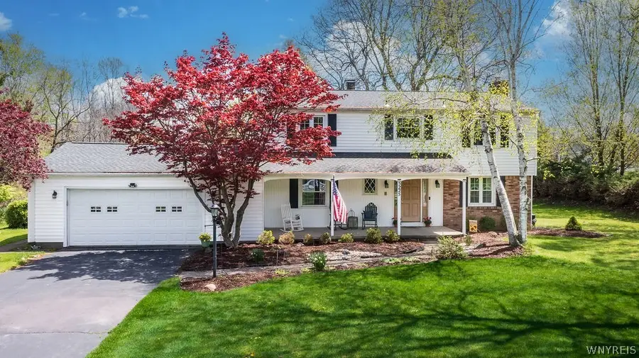 5225 Brookfield Lane, Clarence, NY 14031 - #2
