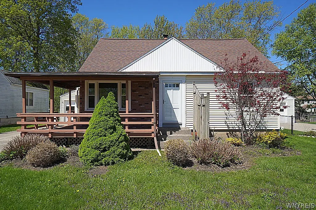 5790 Walden Drive, Lake View, NY 14085 - #1