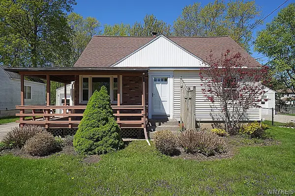 5790 Walden Drive, Lake View, NY 14085