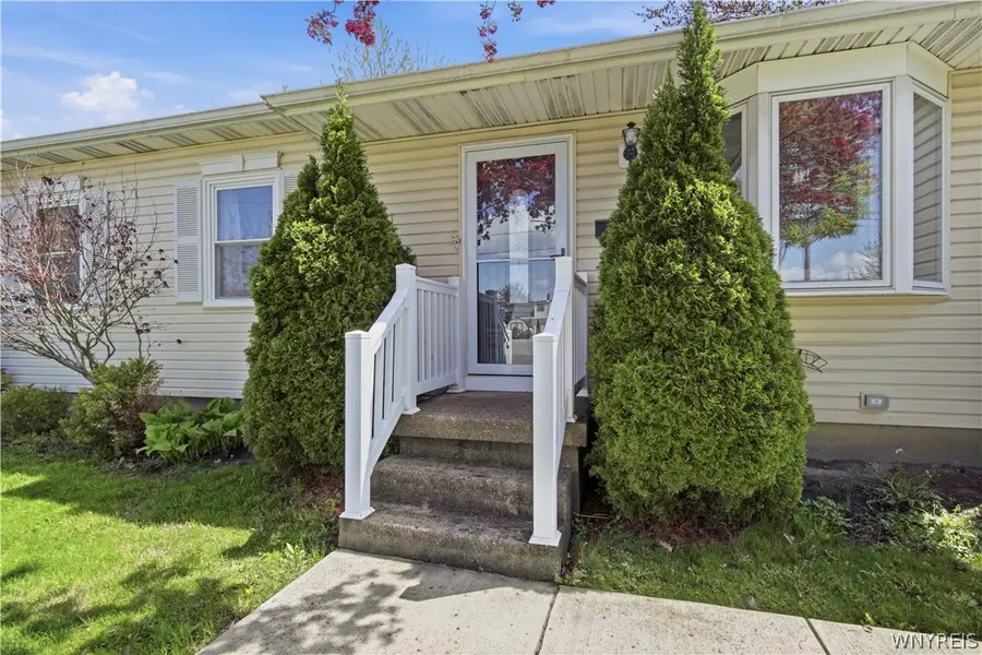1331 102nd Street, Niagara Falls, NY 14304 - #2