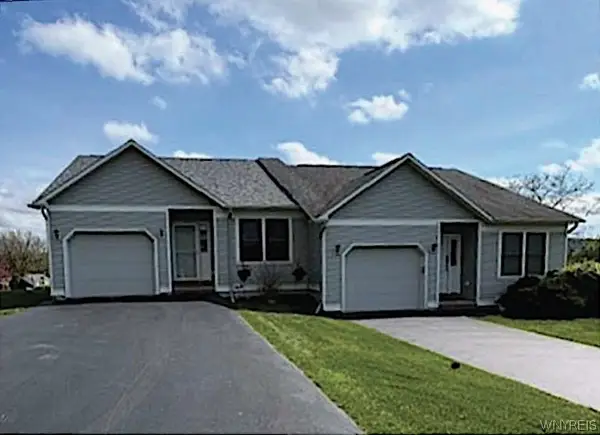 183 Timber Wolf Circle, Syracuse, NY 13209