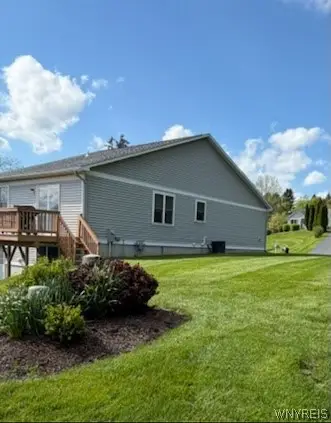 183 Timber Wolf Circle, Syracuse, NY 13209 - #2