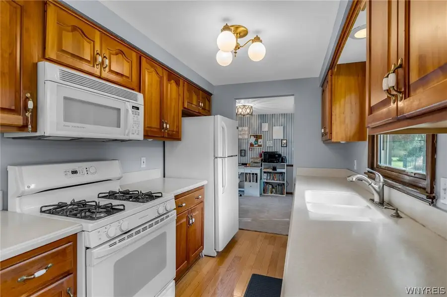 17 Old Schoolhouse Road, Lancaster, NY 14086 - #2