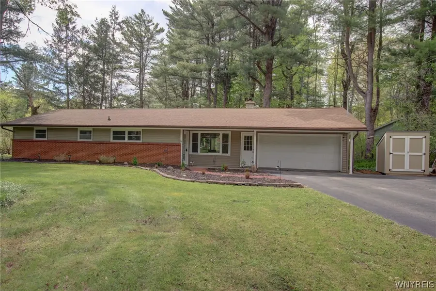 215 Greenwood Drive, East Aurora, NY 14052 - #3