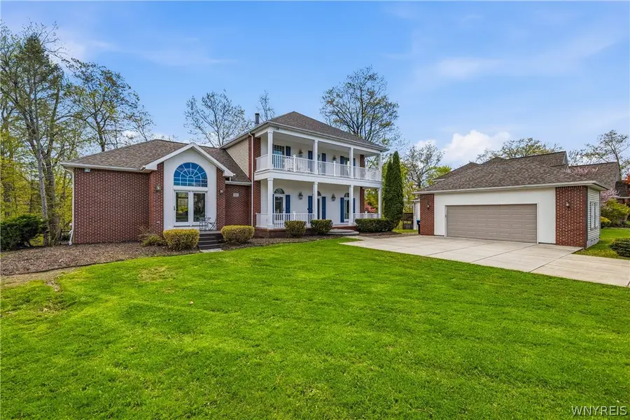 207 Forest Creek Lane, Grand Island, NY 14072 - #2