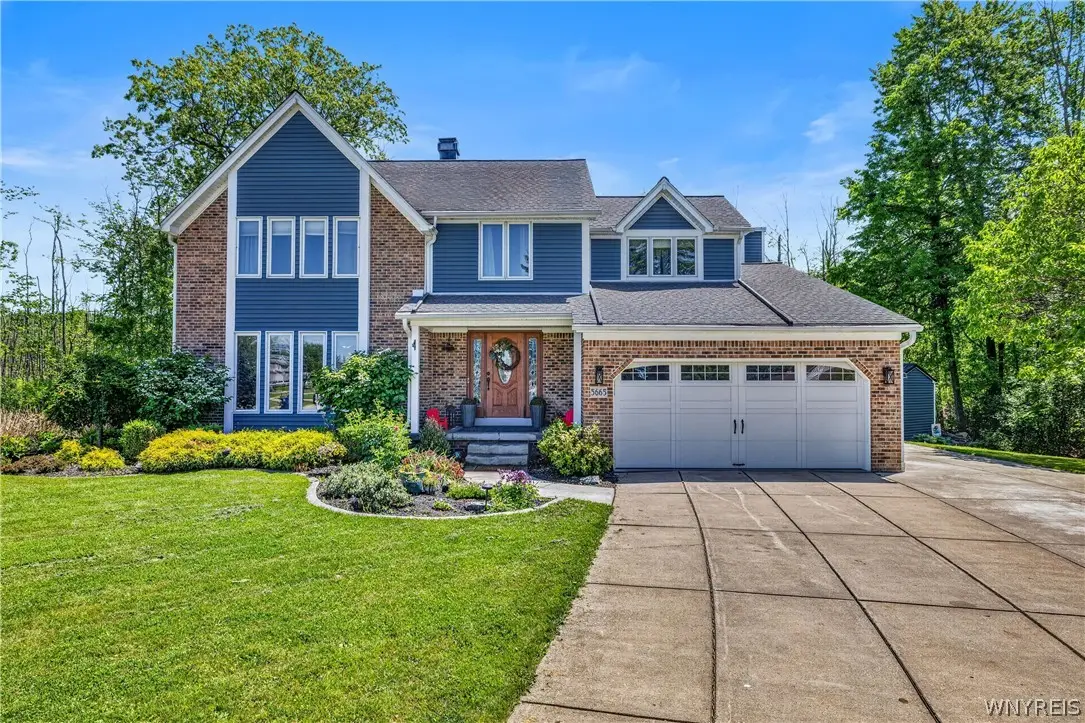 5665 Green Meadow Court, Hamburg, NY 14075 - #1