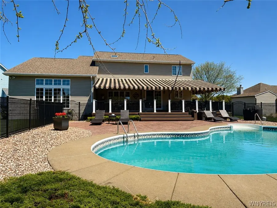 16 Woodstream Circle, Grand Island, NY 14072 - #3