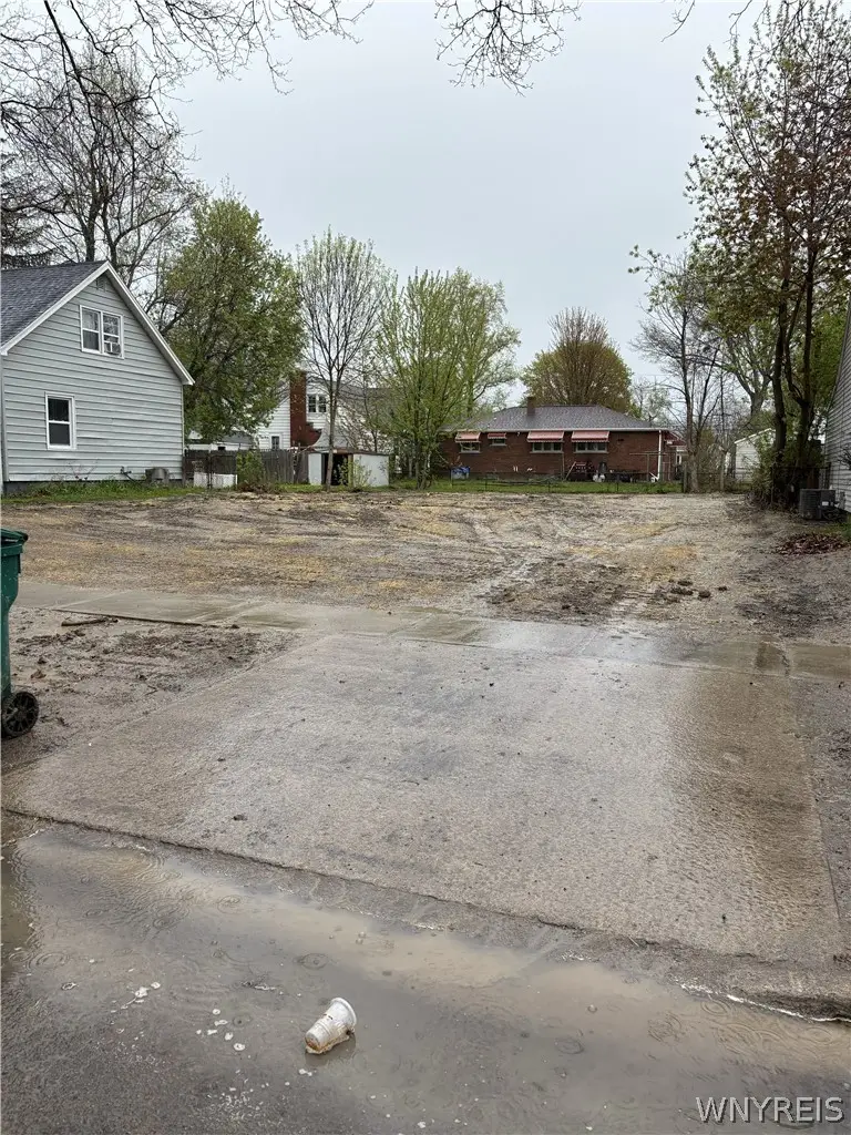 517 81st Street, Niagara Falls, NY 14304 - #3