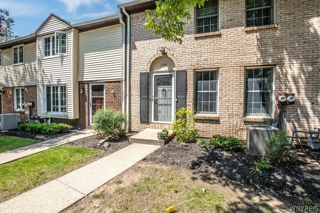 208 Stepping Stone Lane, Orchard Park, NY 14127 - #1