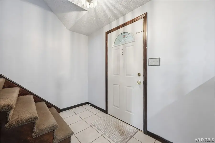 881 Castlebar Drive, North Tonawanda, NY 14120 - #3
