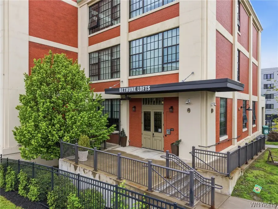 2917 Main St, Buffalo, NY 14214 - #2