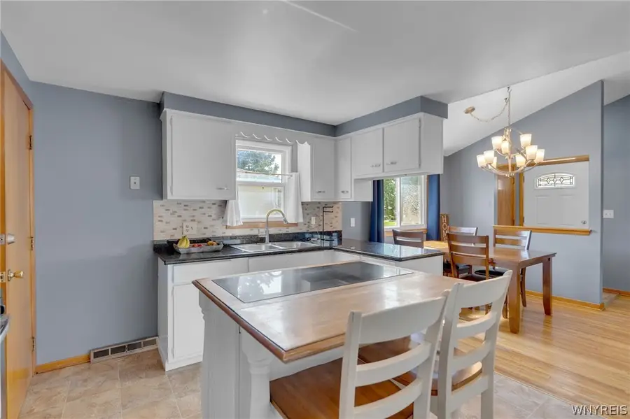 147 Harris Court, Cheektowaga, NY 14225 - #3