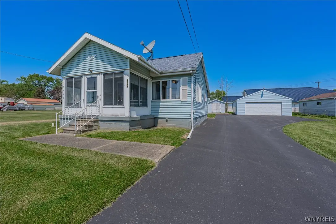 4784 Chester Avenue, Niagara Falls, NY 14305 - #1