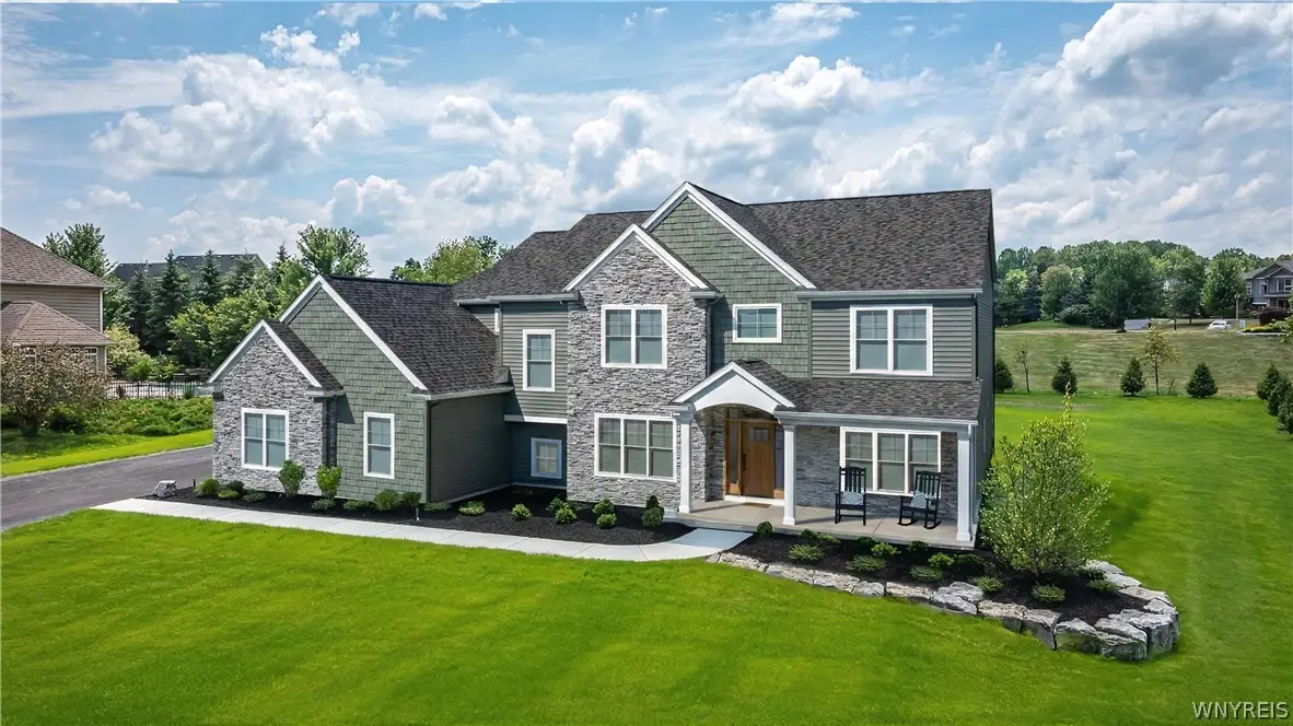19 Kestrel Court, Orchard Park, NY 14127 - #1