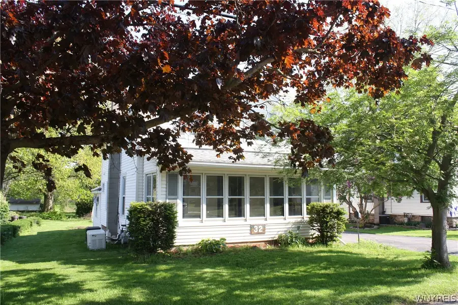 32 Church Street, Middleport, NY 14105 - #3