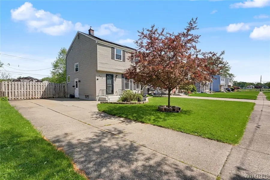 210 Woodcrest Drive, West Seneca, NY 14220 - #3