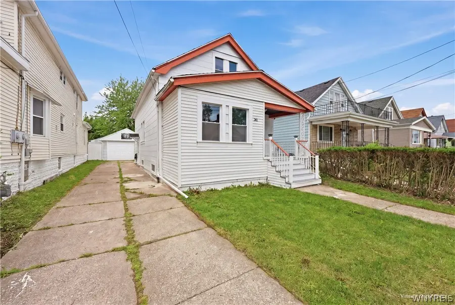 242 Newburgh Avenue, Buffalo, NY 14215 - #2