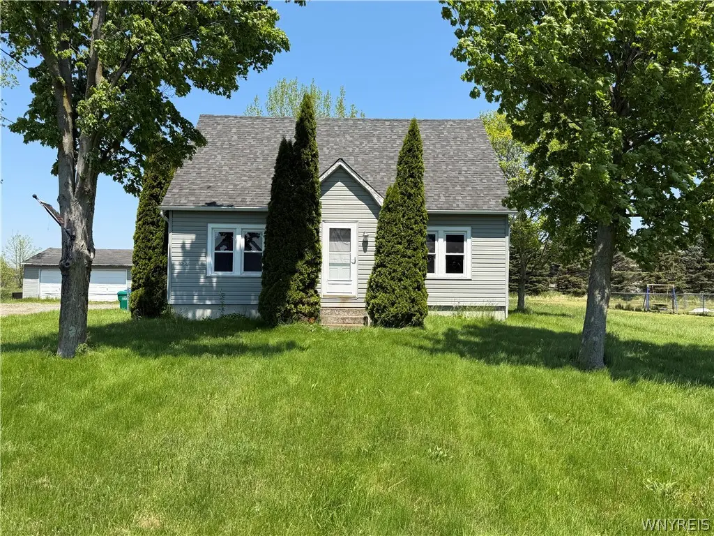 7453 Lincoln Avenue Extension, Lockport, NY 14094 - #1