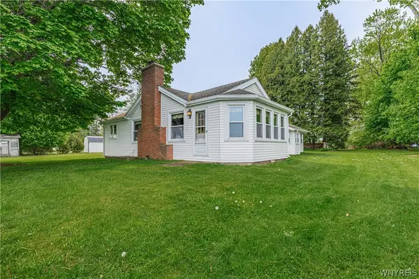 4441 E Lake Road, Wilson, NY 14172