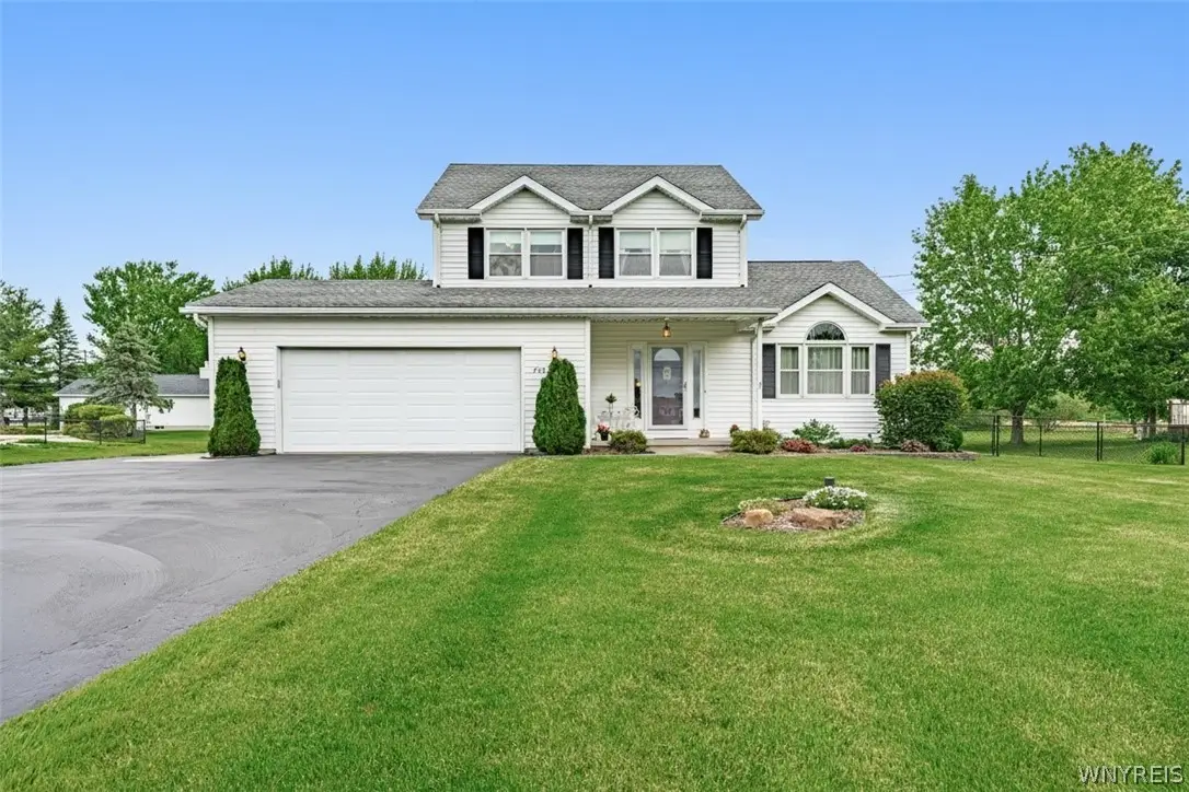 7047 Lincoln Avenue Extension, Lockport, NY 14094 - #1