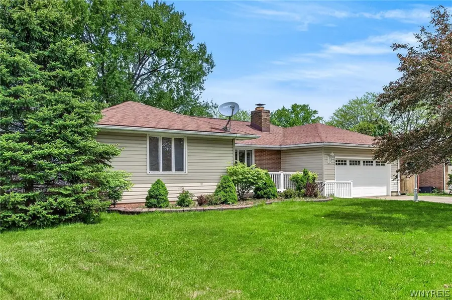 7706 Saint Joseph Road, Niagara Falls, NY 14304 - #2