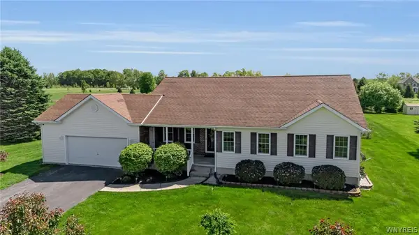 921 Girdle Road, East Aurora, NY 14052