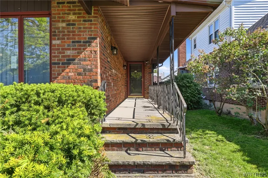 2702 Forest Avenue, Niagara Falls, NY 14301 - #3
