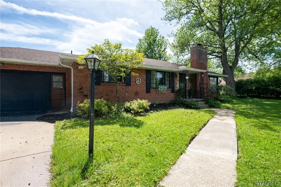 6700 Taylor Road, Hamburg, NY 14075 - #2