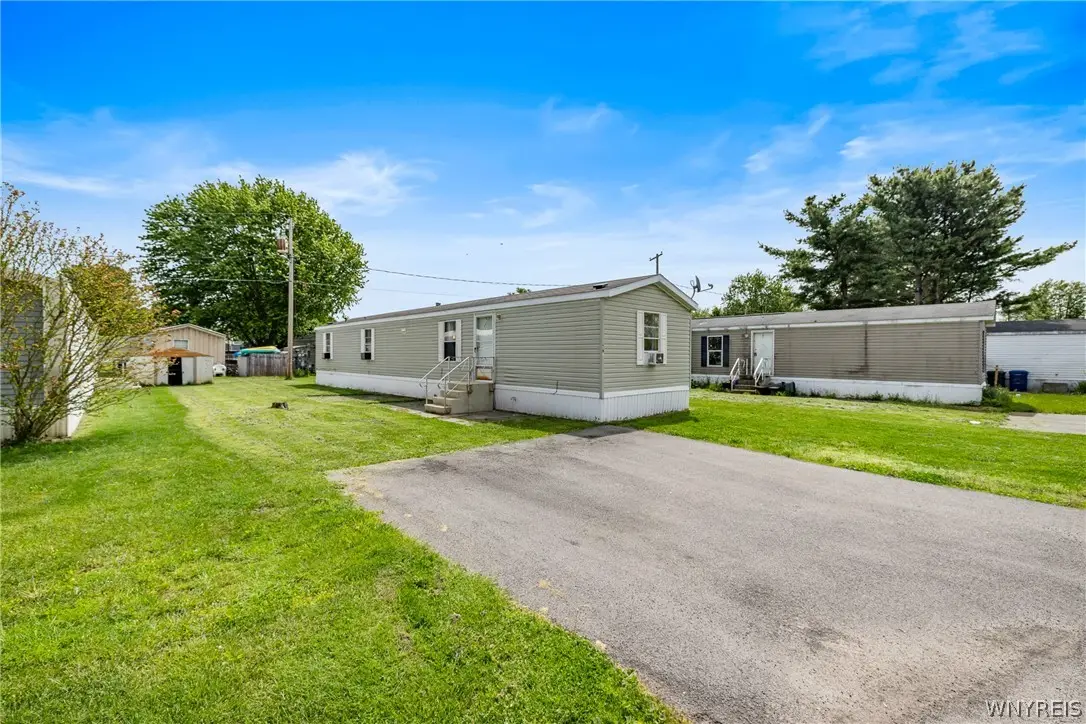 768 Dorwood Park, Ransomville, NY 14131 - #1