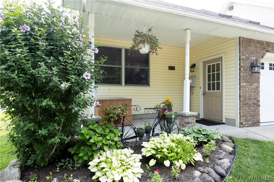 6733 Scherff Road, Orchard Park, NY 14127 - #3