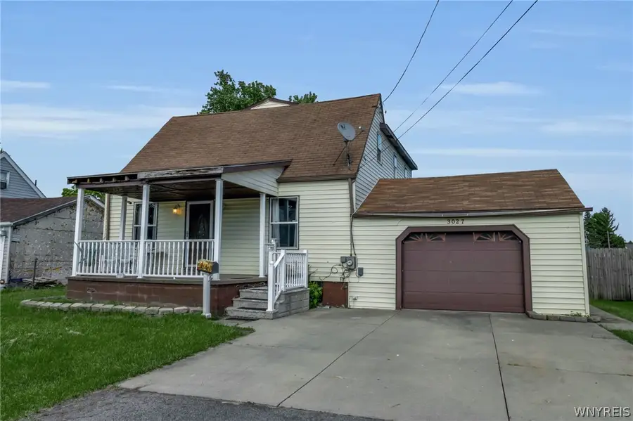 3027 Petroleum Street, Niagara Falls, NY 14305 - #2