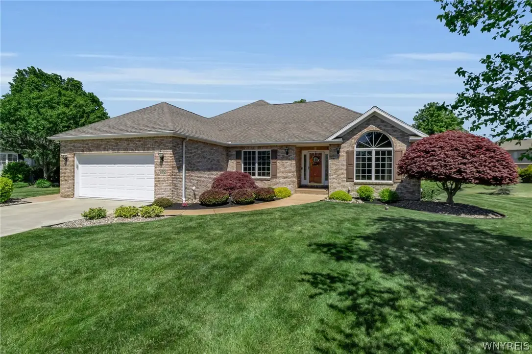 6182 Ranch View Drive N, East Amherst, NY 14051 - #1