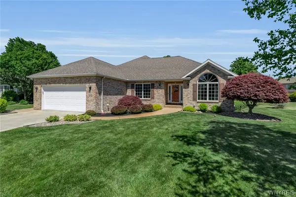 6182 Ranch View Drive N, East Amherst, NY 14051