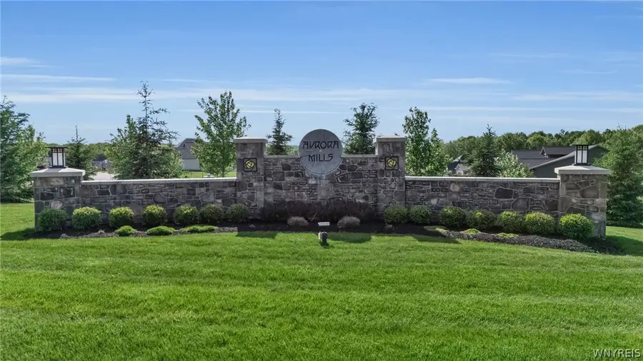 4 Aurora Mills Drive, East Aurora, NY 14052 - #2