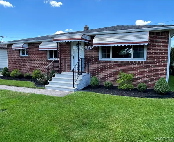 39 Angela Lane, Buffalo, NY 14225