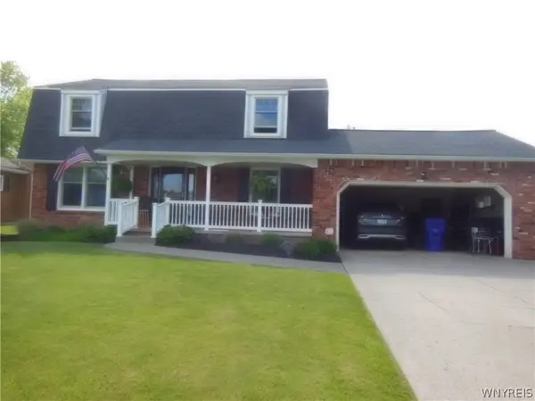 38 Old Farm Circle, Buffalo, NY 14221