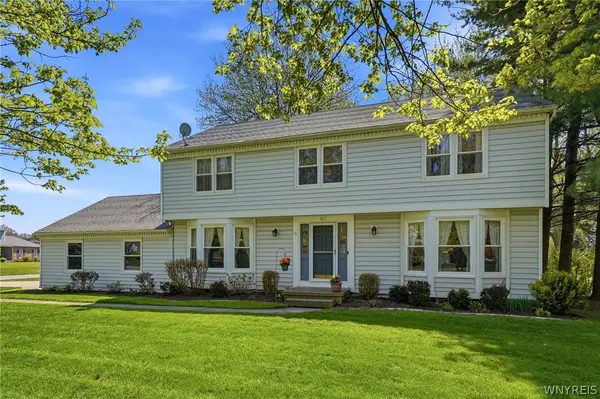 64 Bittersweet Lane, Orchard Park, NY 14127
