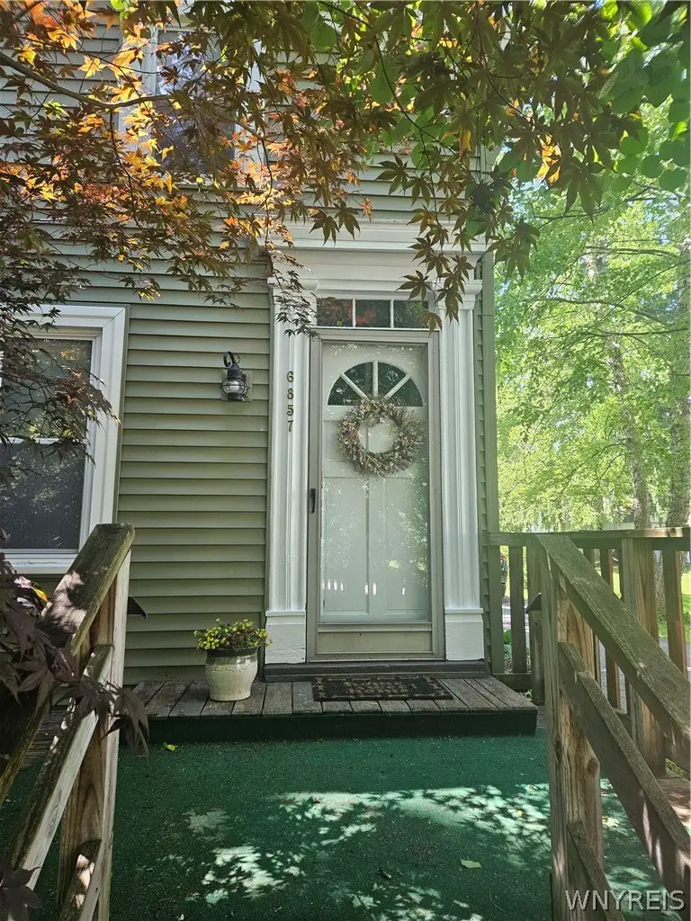 6857 Webster Road, Orchard Park, NY 14127 - #2