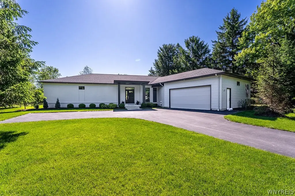 5085 Willowbrook W Drive, Clarence, NY 14031 - #1