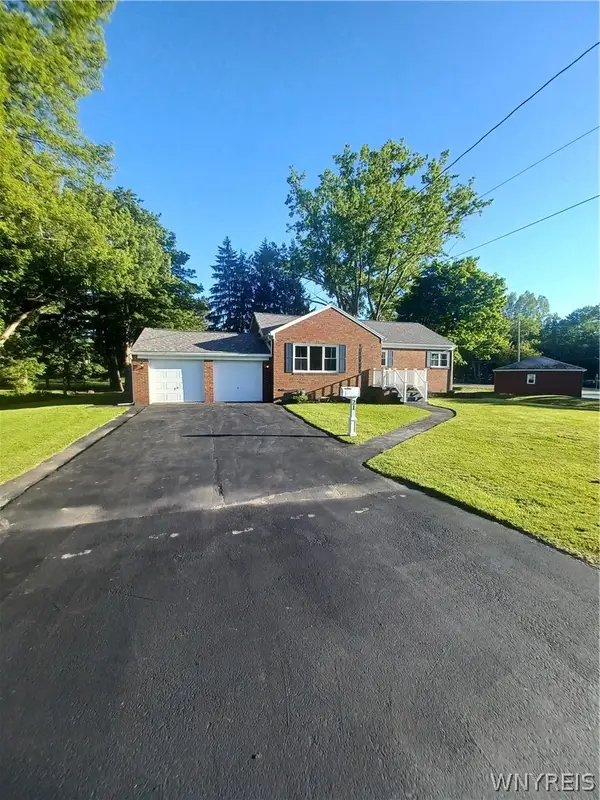 21 East And West Road, Buffalo, NY 14224