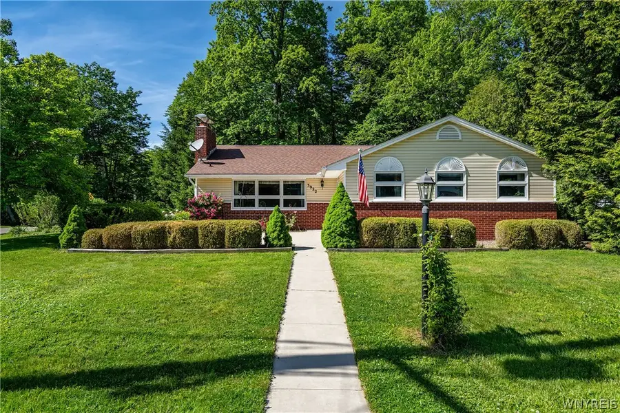 3922 N Hampton Brook Drive, Hamburg, NY 14075 - #2