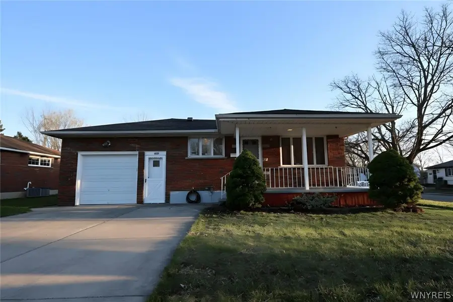 9605 Greenwald Avenue, Niagara Falls, NY 14304 - #3
