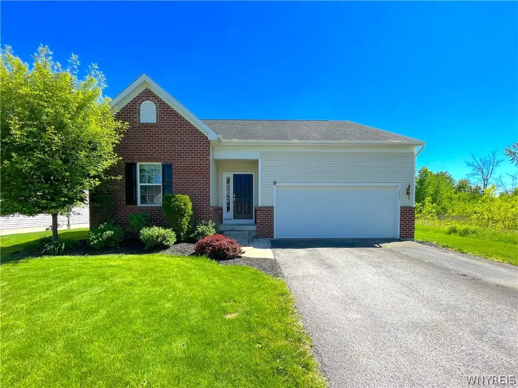 5530 Victoria Lane, Lockport, NY 14094 - #1