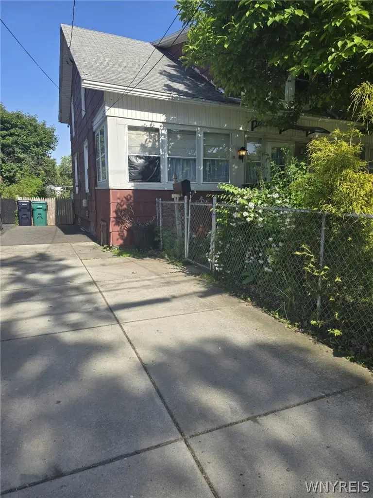 133 79th Street, Niagara Falls, NY 14304 - #2