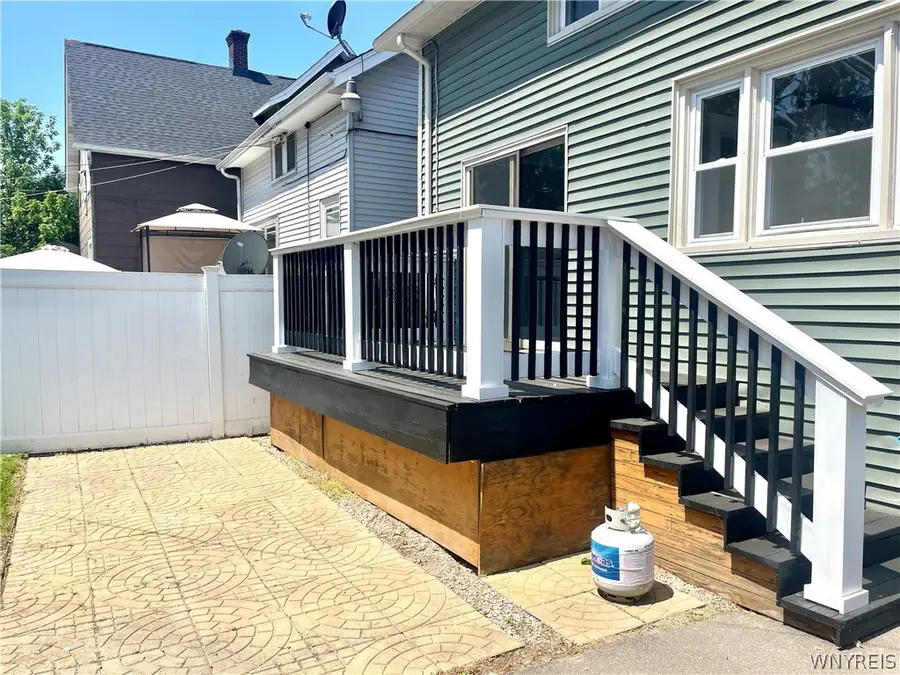 83 Lakewood Avenue, Buffalo, NY 14220 - #3