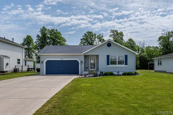 7001 Deborah Lane, Niagara Falls, NY 14304