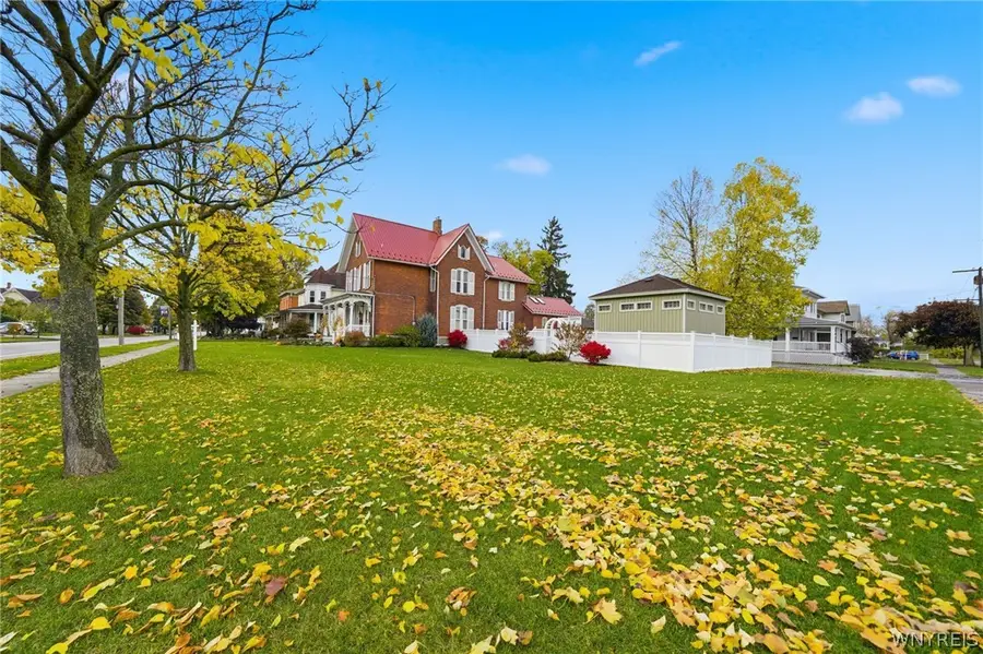 37 State Street, Middleport, NY 14105 - #3