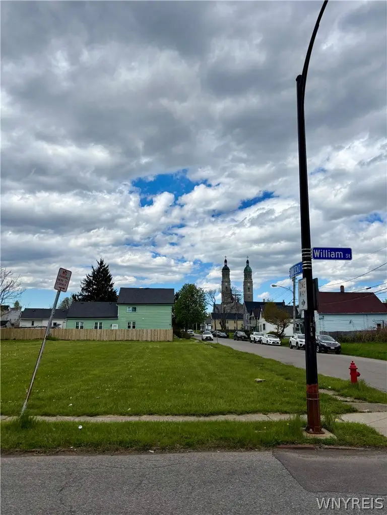 814 William St, Buffalo, NY 14206 - #2