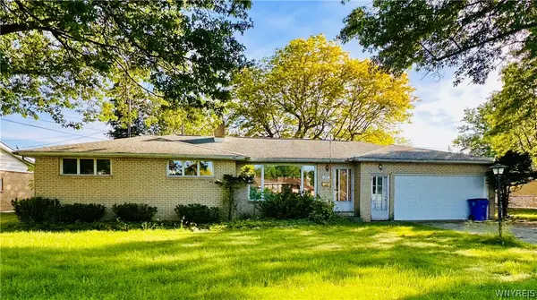 37 Brian Lane, West Seneca, NY 14224