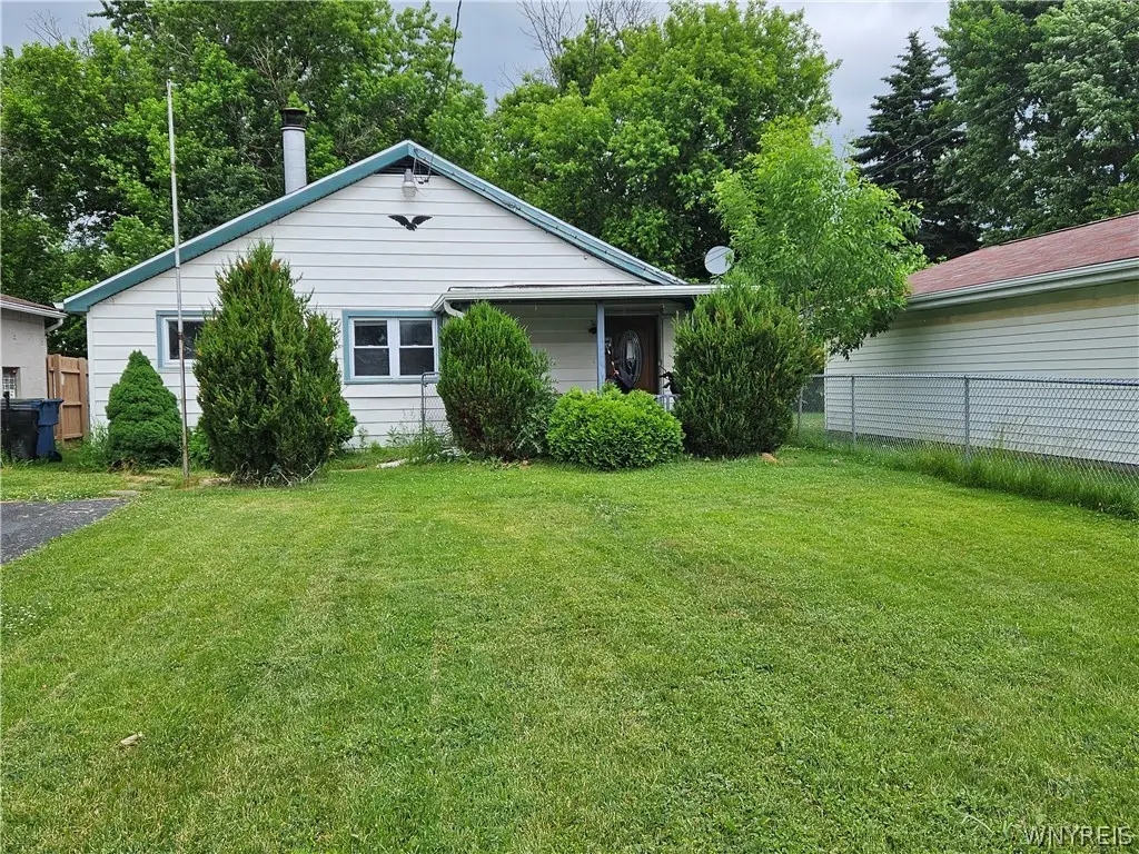 4532 Pomeroy Avenue, Niagara Falls, NY 14305 - #1